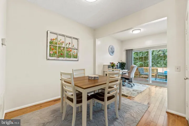12110 Wedgeway Pl, Fairfax, Virginia 22033