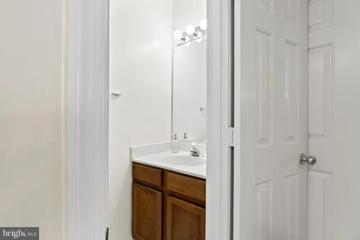 12110 Wedgeway Pl, Fairfax, Virginia 22033