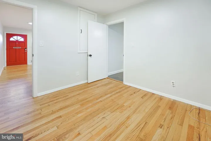6647 Kerns Rd, Falls Church, Virginia 22042