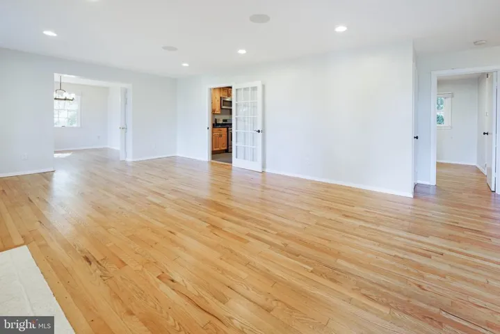 6647 Kerns Rd, Falls Church, Virginia 22042