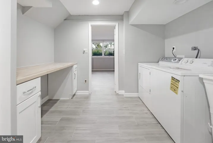 6647 Kerns Rd, Falls Church, Virginia 22042