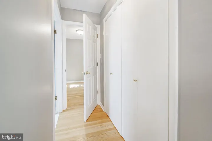 6647 Kerns Rd, Falls Church, Virginia 22042