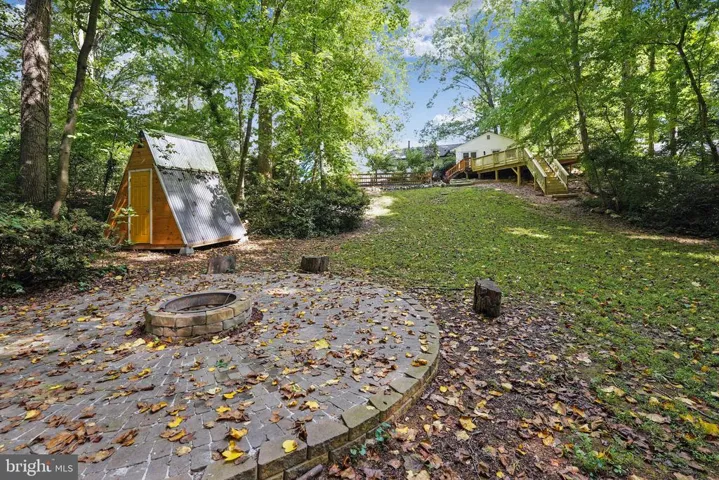 6647 Kerns Rd, Falls Church, Virginia 22042