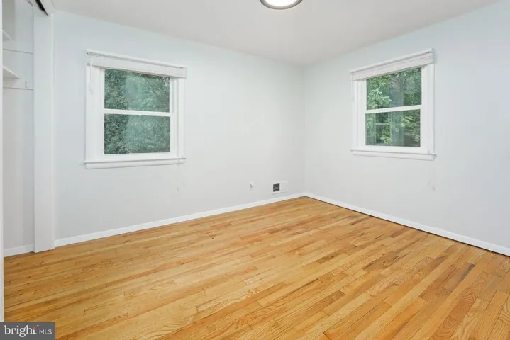 6647 Kerns Rd, Falls Church, Virginia 22042