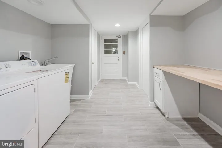 6647 Kerns Rd, Falls Church, Virginia 22042