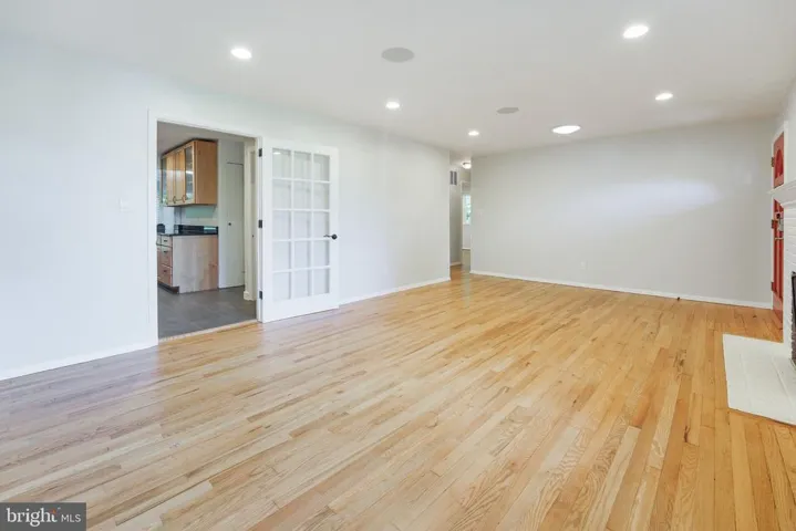 6647 Kerns Rd, Falls Church, Virginia 22042