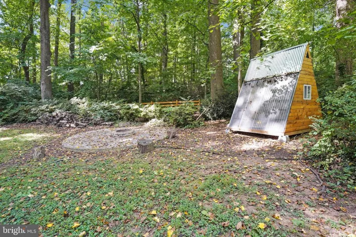 6647 Kerns Rd, Falls Church, Virginia 22042
