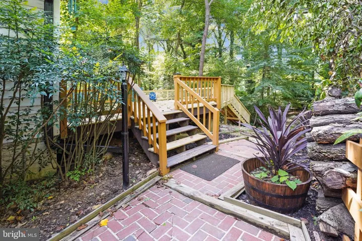 6647 Kerns Rd, Falls Church, Virginia 22042