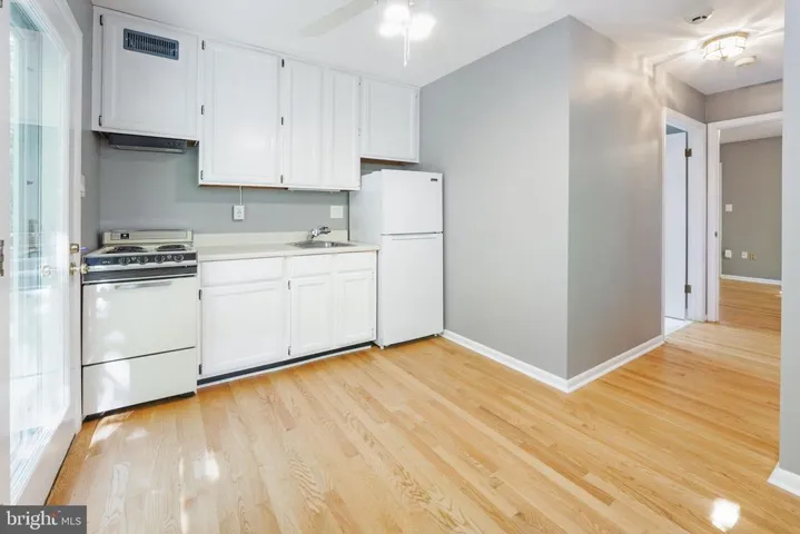 6647 Kerns Rd, Falls Church, Virginia 22042
