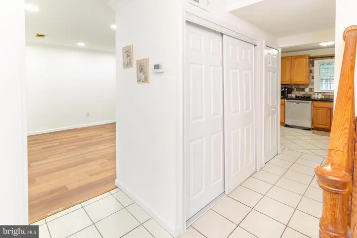 8414 Dampier Ct, Springfield, Virginia 22153