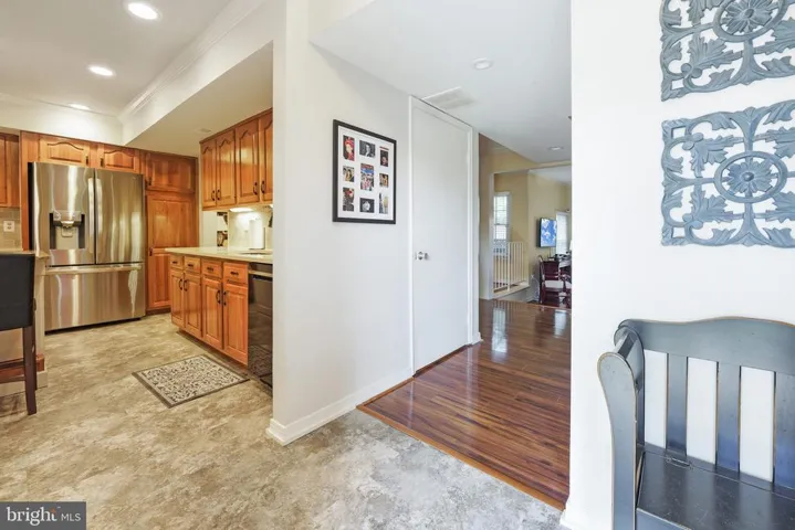 718 Hunter Ct Sw, Vienna, Virginia 22180