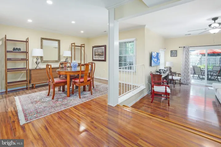 718 Hunter Ct Sw, Vienna, Virginia 22180