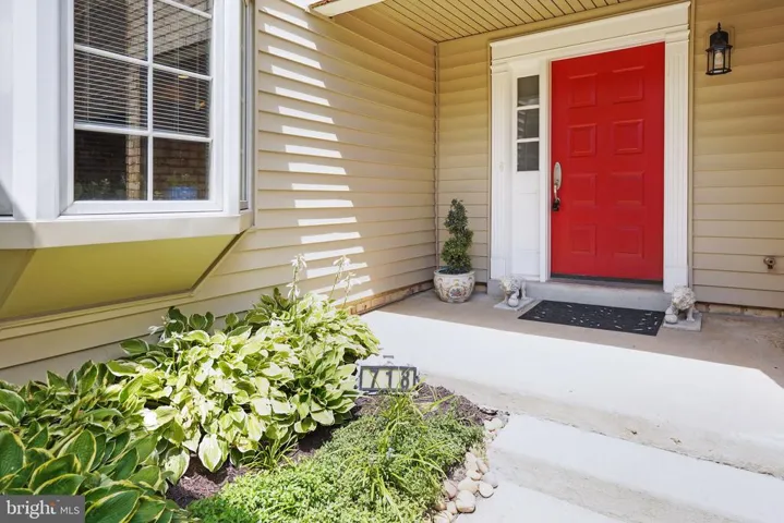 718 Hunter Ct Sw, Vienna, Virginia 22180