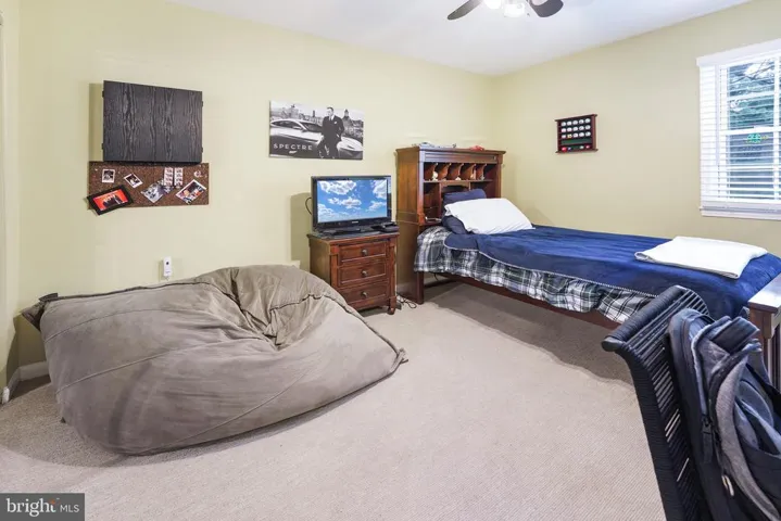 718 Hunter Ct Sw, Vienna, Virginia 22180