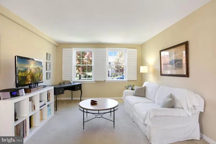 6615 10th St #a2, Alexandria, Virginia 22307