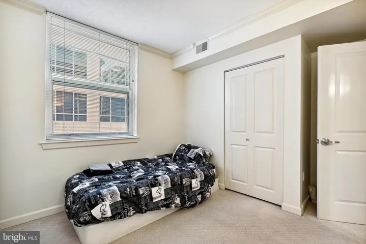 880 N Pollard St N #725, Arlington, Virginia 22203