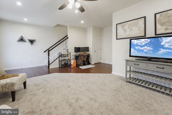 13044 Jessica Grove Pl, Woodbridge, Virginia 22192