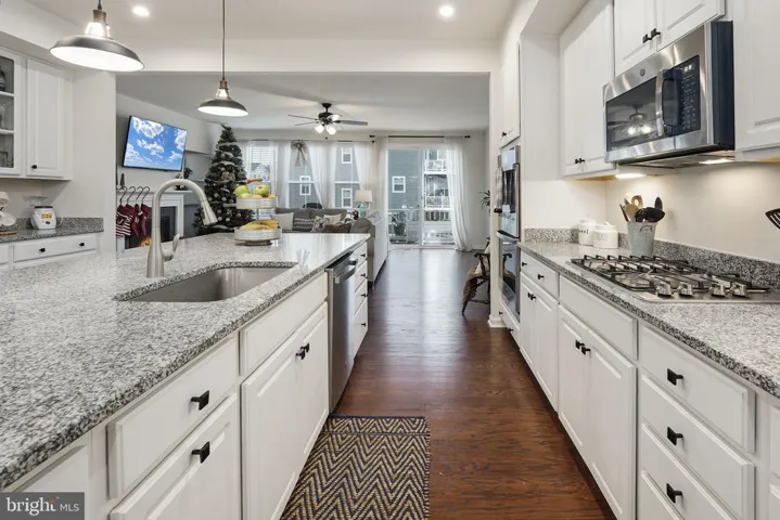 13044 Jessica Grove Pl, Woodbridge, Virginia 22192