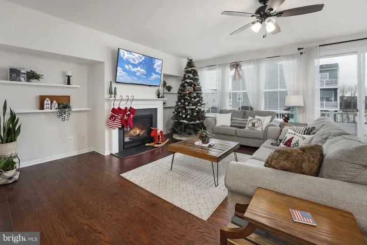 13044 Jessica Grove Pl, Woodbridge, Virginia 22192