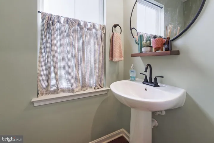 13044 Jessica Grove Pl, Woodbridge, Virginia 22192