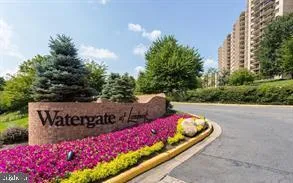 205 Yoakum Pkwy #1206, Alexandria, Virginia 22304
