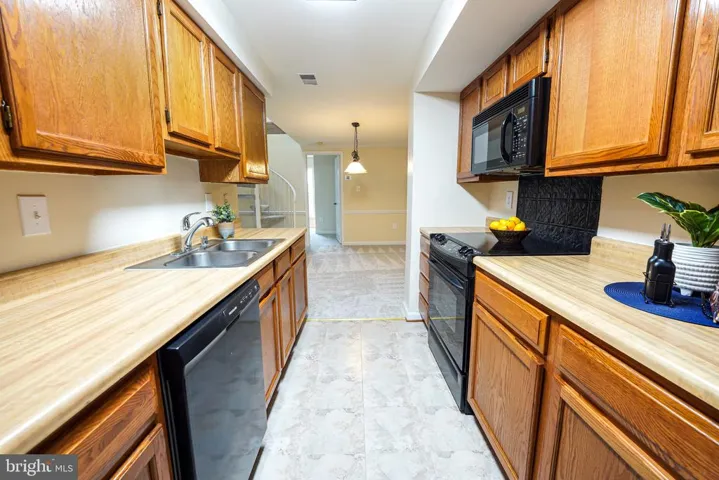 12284 Wadsworth Way, Woodbridge, Virginia 22192
