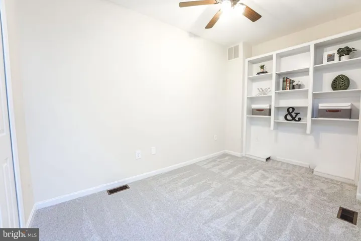 12284 Wadsworth Way, Woodbridge, Virginia 22192