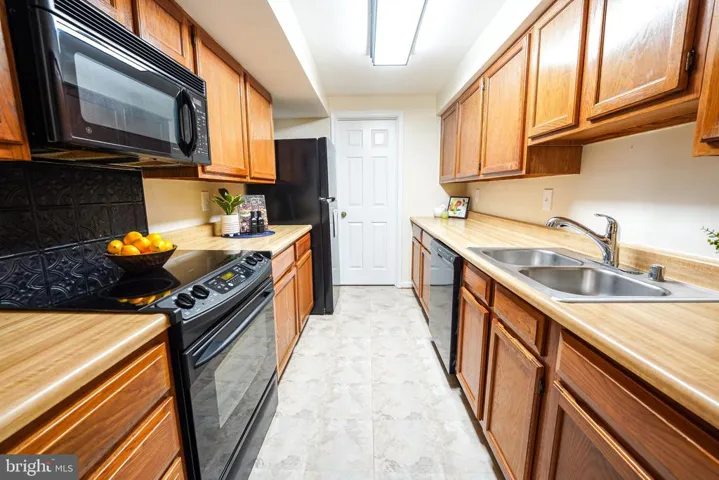 12284 Wadsworth Way, Woodbridge, Virginia 22192