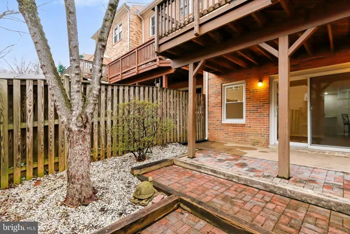 8309 Highcliffe Ct, Annandale, Virginia 22003