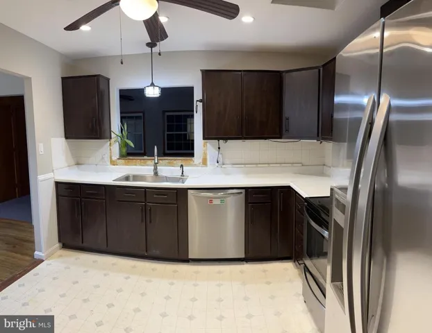 1106 S Sterling Blvd, Sterling, Virginia 20164