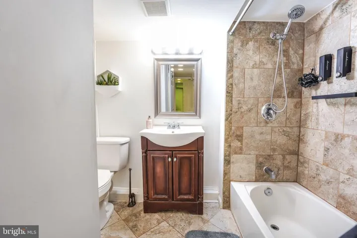 2600 Beacon Hill Rd, Alexandria, Virginia 22306