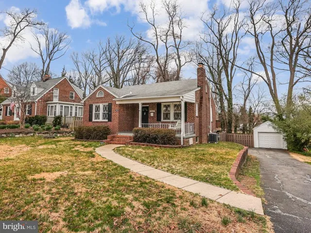 2600 Beacon Hill Rd, Alexandria, Virginia 22306