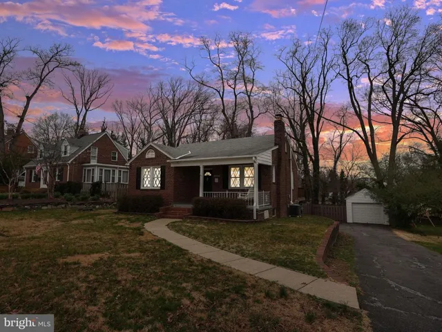 2600 Beacon Hill Rd, Alexandria, Virginia 22306