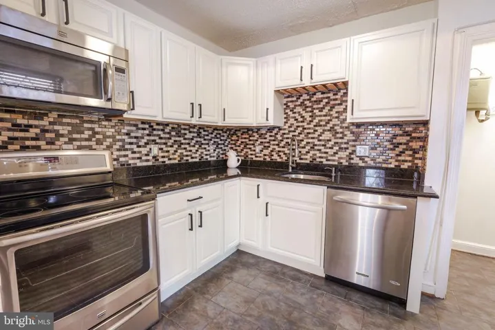2600 Beacon Hill Rd, Alexandria, Virginia 22306
