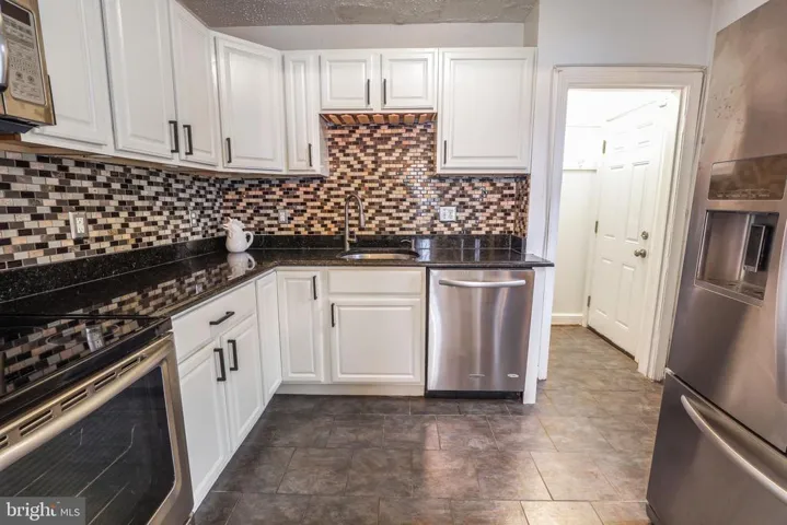 2600 Beacon Hill Rd, Alexandria, Virginia 22306