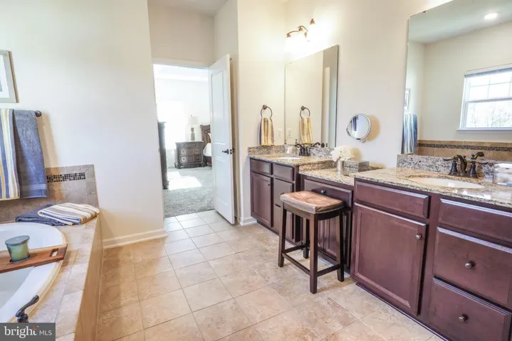 17067 Belle Isle Dr, Dumfries, Virginia 22026