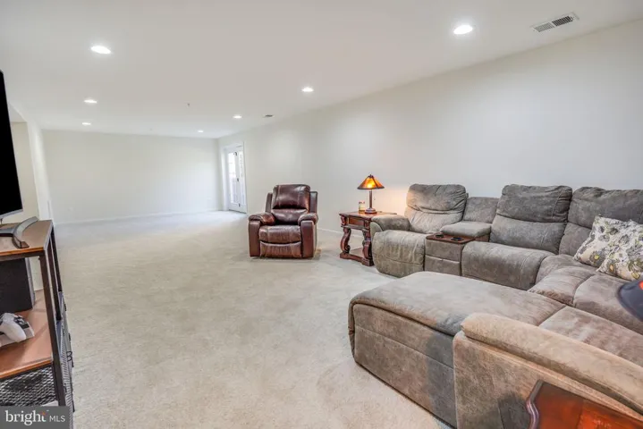 17067 Belle Isle Dr, Dumfries, Virginia 22026