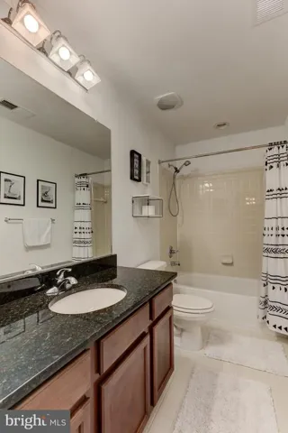 19240 Fuller Heights Rd, Triangle, Virginia 22172