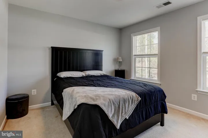 19240 Fuller Heights Rd, Triangle, Virginia 22172