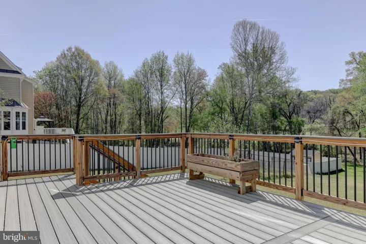 19240 Fuller Heights Rd, Triangle, Virginia 22172