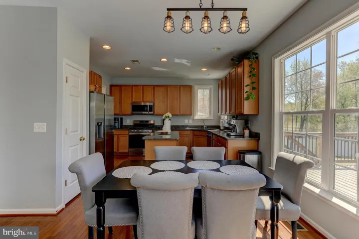 19240 Fuller Heights Rd, Triangle, Virginia 22172