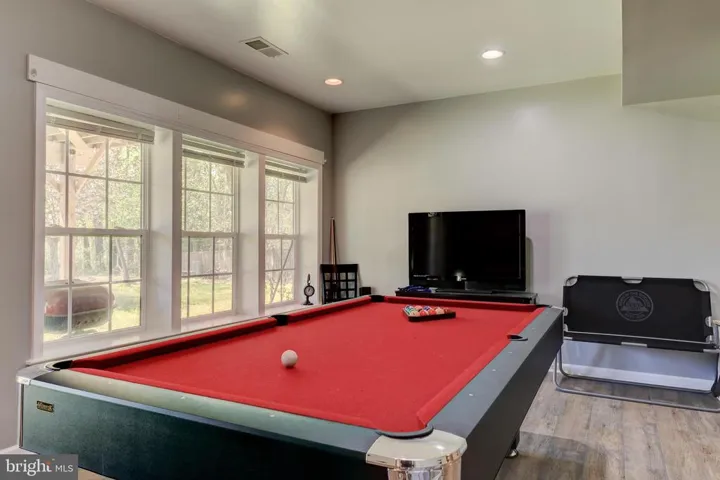 19240 Fuller Heights Rd, Triangle, Virginia 22172