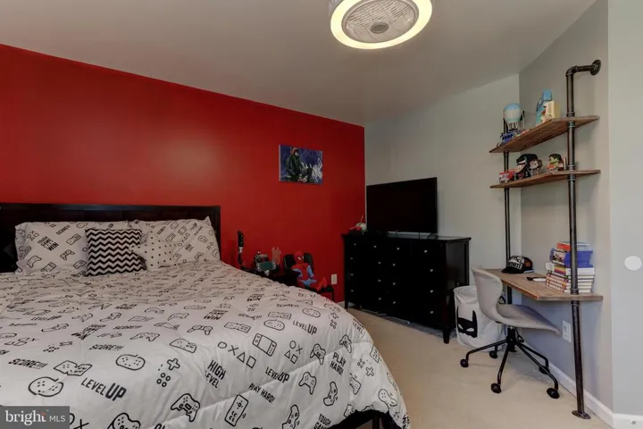19240 Fuller Heights Rd, Triangle, Virginia 22172