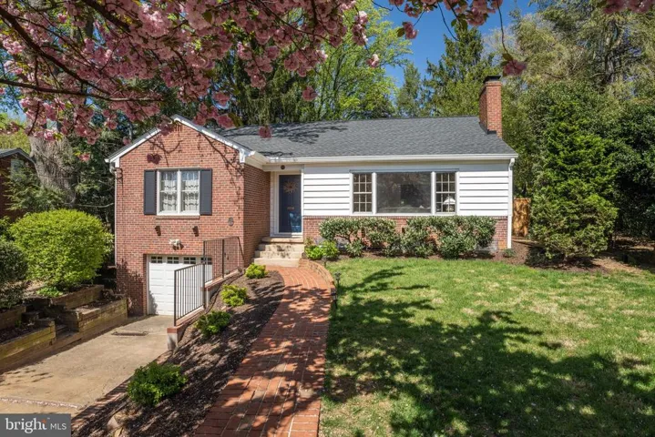 807 E Broad St, Falls Church, Virginia 22046