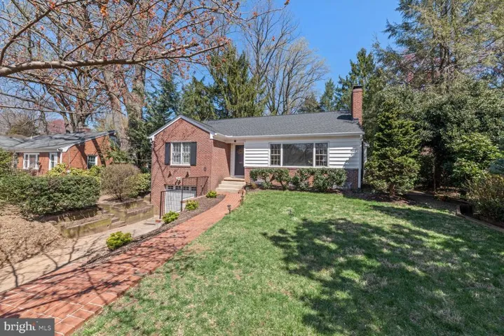 807 E Broad St, Falls Church, Virginia 22046