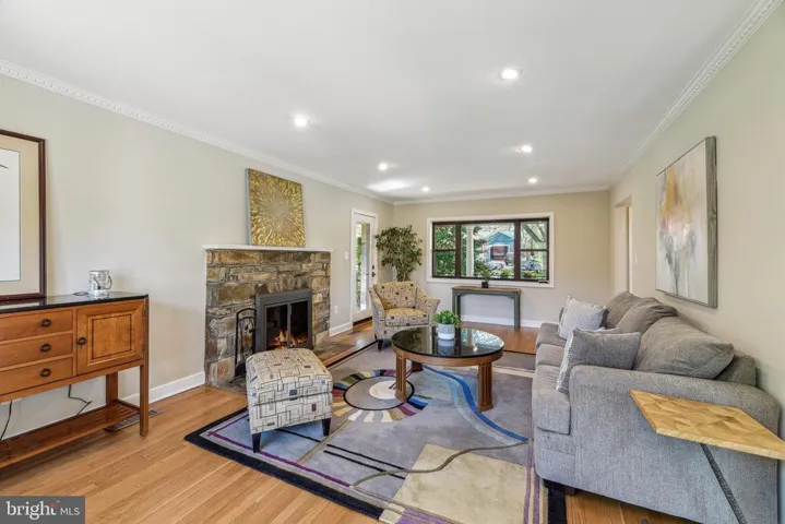 5219 Monroe Dr, Springfield, Virginia 22151
