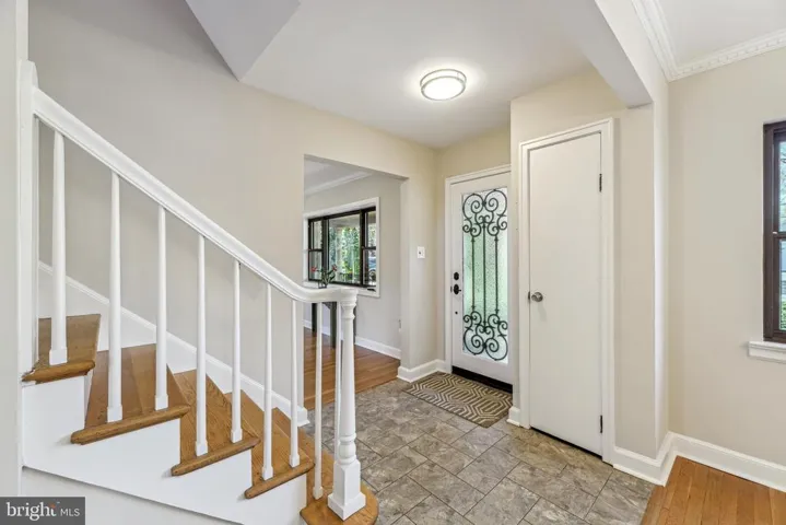 5219 Monroe Dr, Springfield, Virginia 22151