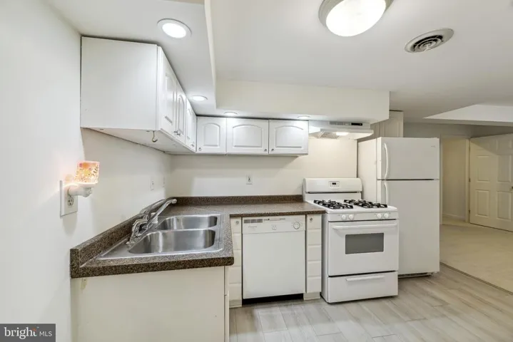 5219 Monroe Dr, Springfield, Virginia 22151