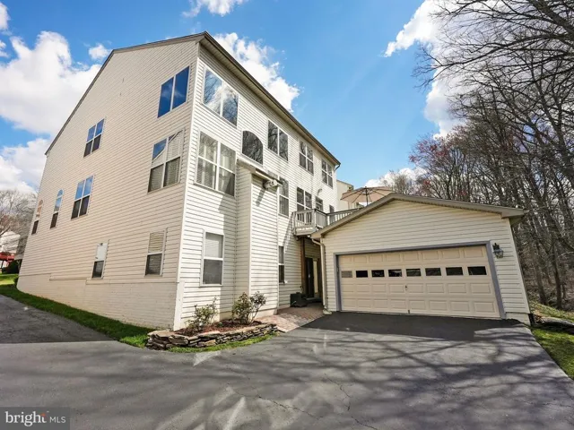 8919 Day Lilly Ct, Fairfax, Virginia 22031