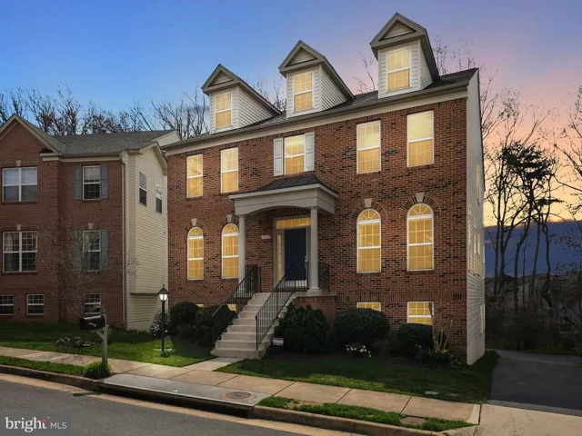 8919 Day Lilly Ct, Fairfax, Virginia 22031